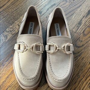 Steve Madden Beige Loafers with Gold Accent